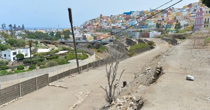 28-08-2020 LAS PALMAS DE GRAN CANARIA. Bancales vacíos frente al Pambaso (bajo la calle Farnesio, en San Roque). Fotógrafo: ANDRES CRUZ  | 28/08/2020 | Fotógrafo: Andrés Cruz