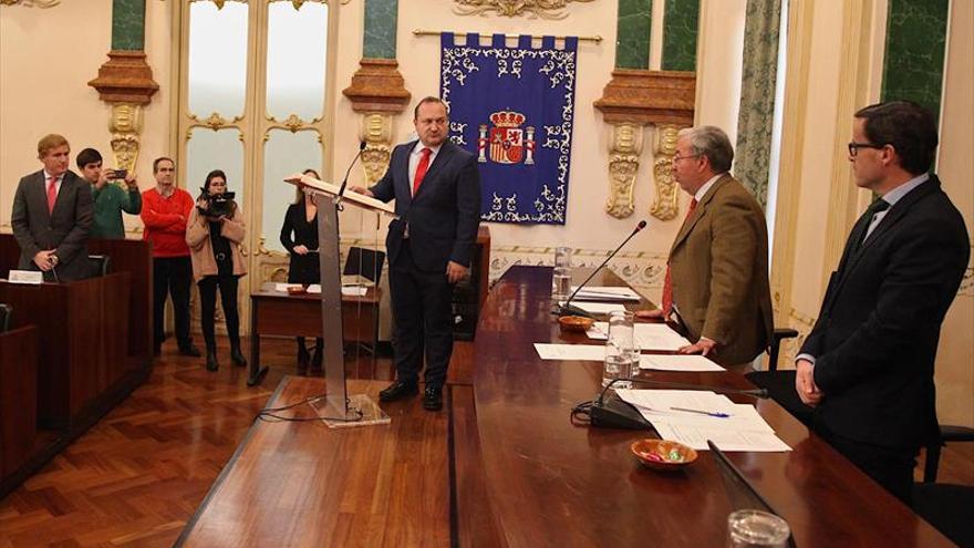 Coslado toma posesión como diputado provincial