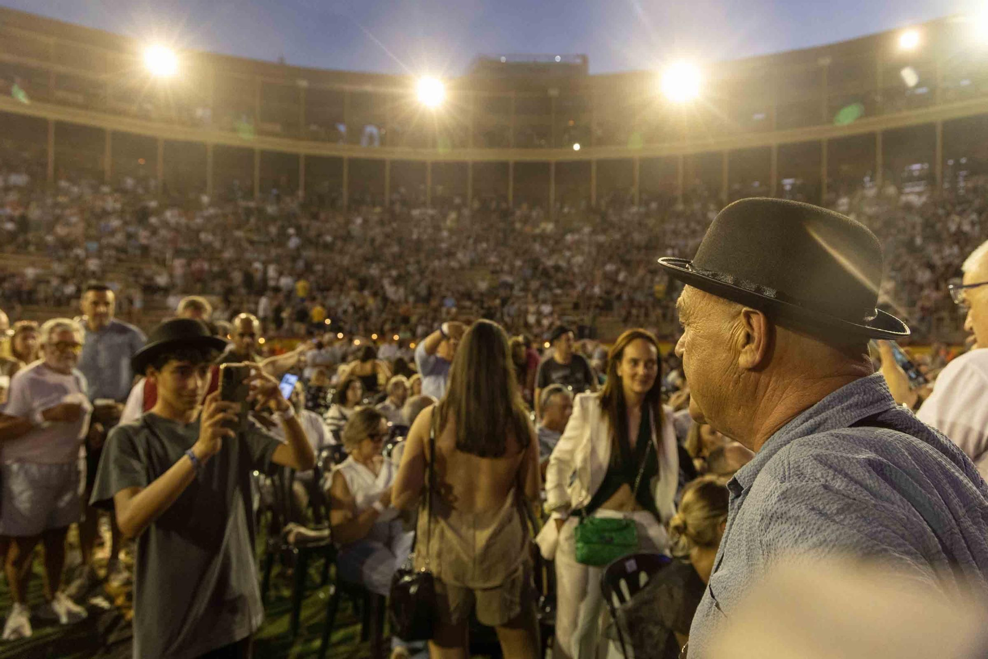 Las fotos del penúltimo concierto de Joaquín Sabina en Alicante