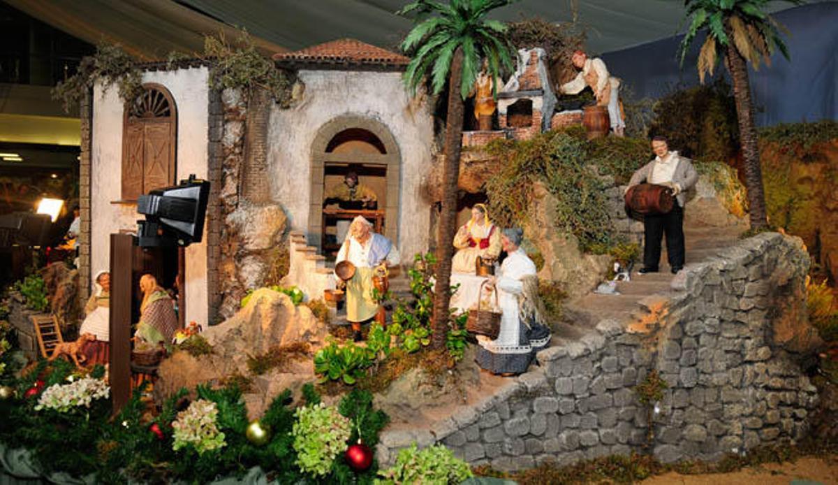 Puga anuncia los primeros beneficios de Hiperdino en la última década