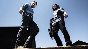 Andrew Lincoln y Norman Reedus, en la nueva temporada de ’The walking dead’. 