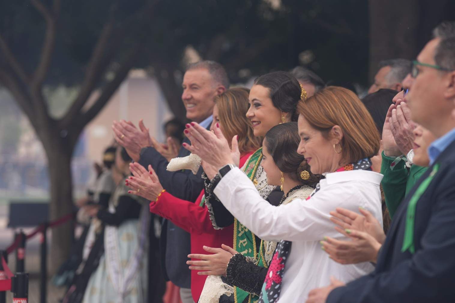 Búscate en las fotos: la mascletà del viernes