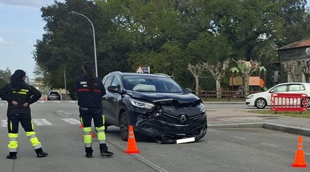 Uno de los coches implicados en el accidente de Ribadumia.