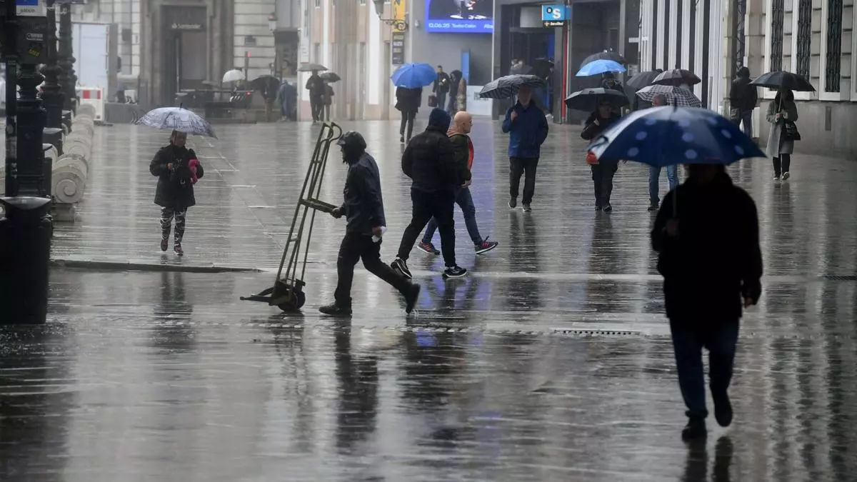 La borrasca 'Claudia' activa la alerta por intensas lluvias en A Coruña y Pontevedra