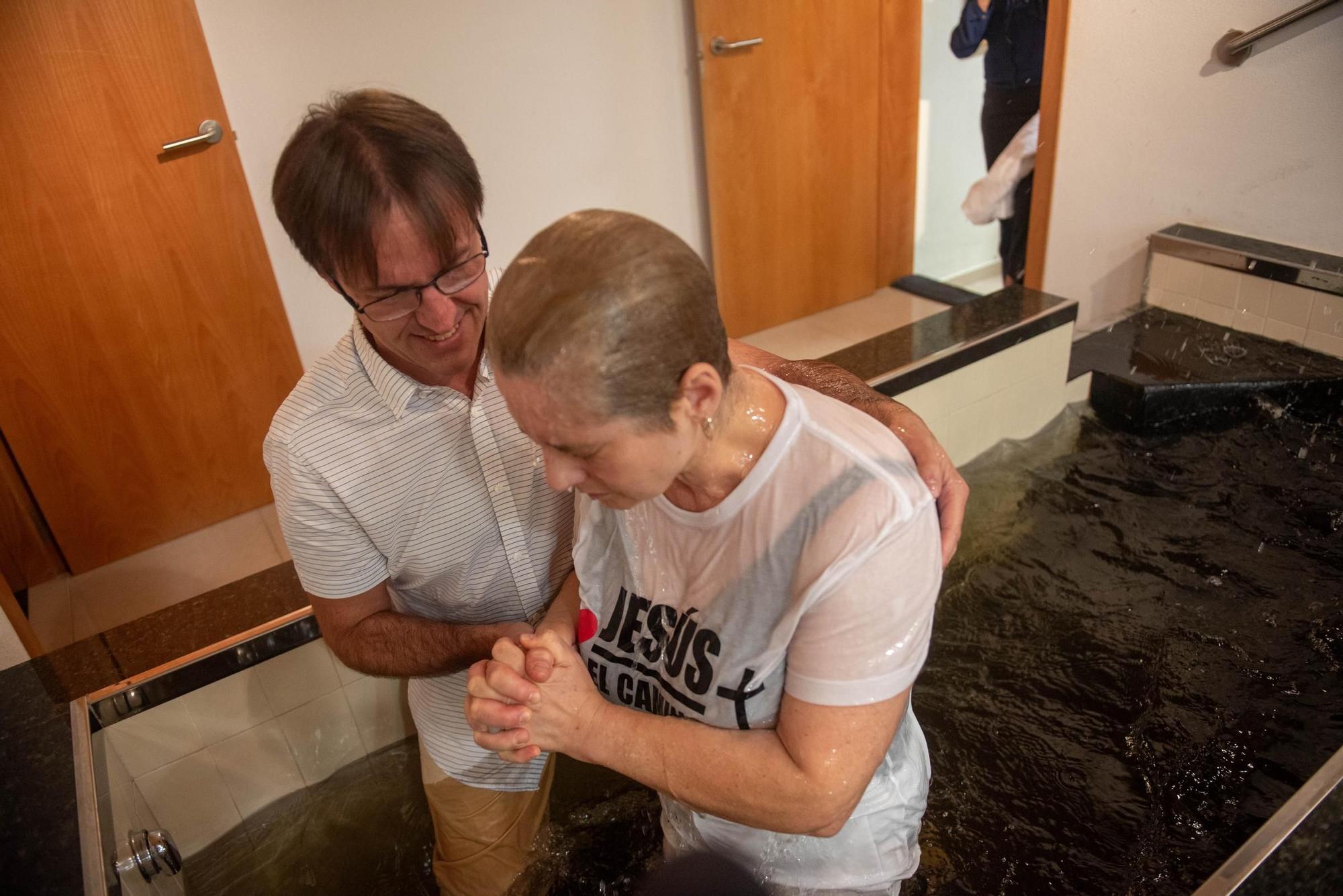 Bautismos por inmersión en El Camino