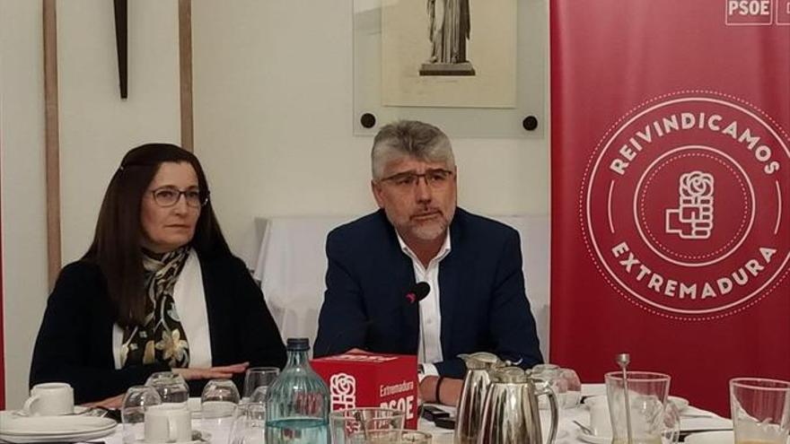 El PSOE subraya el diálogo para recuperar derechos y mejorar la economía