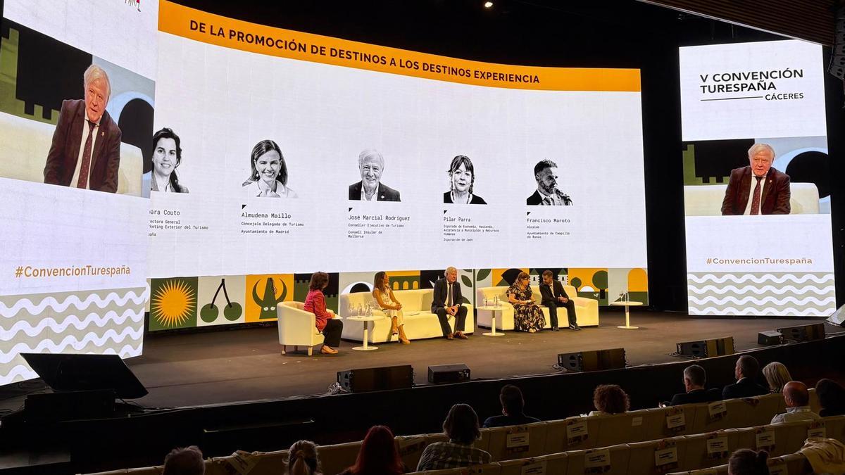 Entre los participantes en la Convención de Turespaña celebrada en Cáceres ha estado este jueves el conseller Rodríguez.