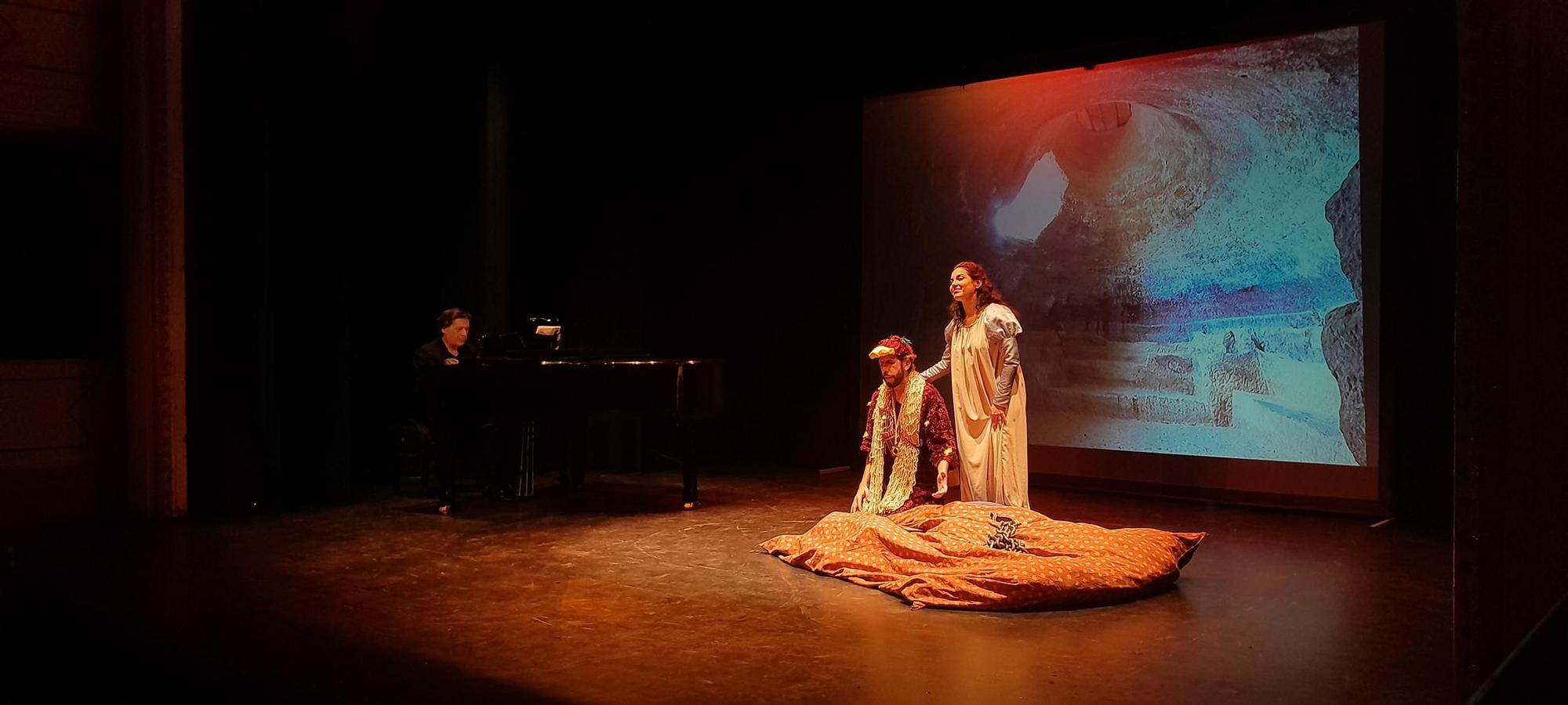 GALERÍA | Representación de "La flauta mágica", de Mozart, en el teatro Latorre de Toro