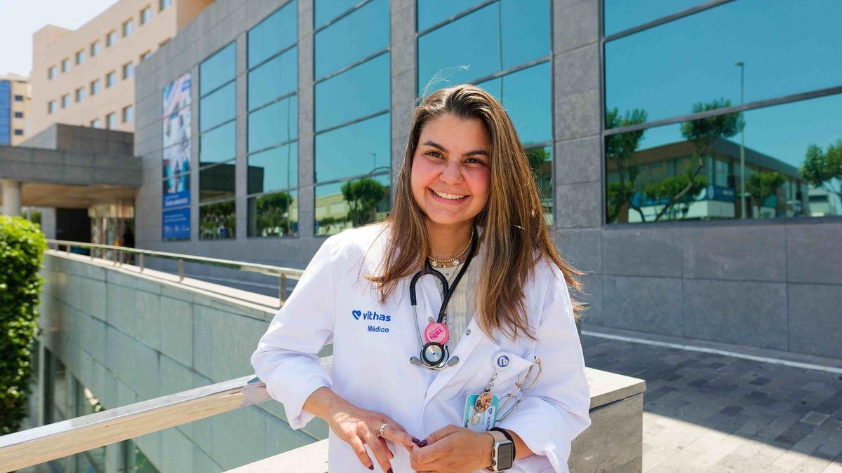La doctora María Elena Puzzi, en el Hospital Vithas Castellón