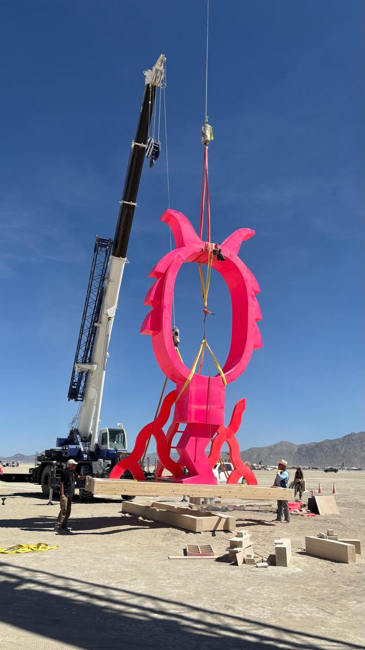 Levantan 'al tombe' el 'Correfoc' de Dani Nebot en el festival Burning Man del desierto de Nevada