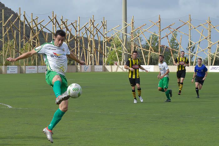 Futbol. Partido entre Villa Santa Brígida y ...