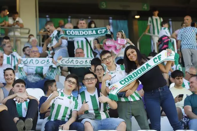 Córdoba CF-Mirandés: las imágenes de la afición en El Arcángel