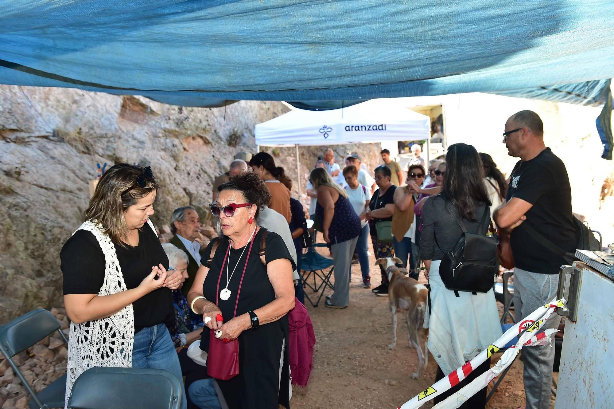 Fotogalería | Las familias de los represaliados de la mina La Paloma presencian las primeras exhumaciones