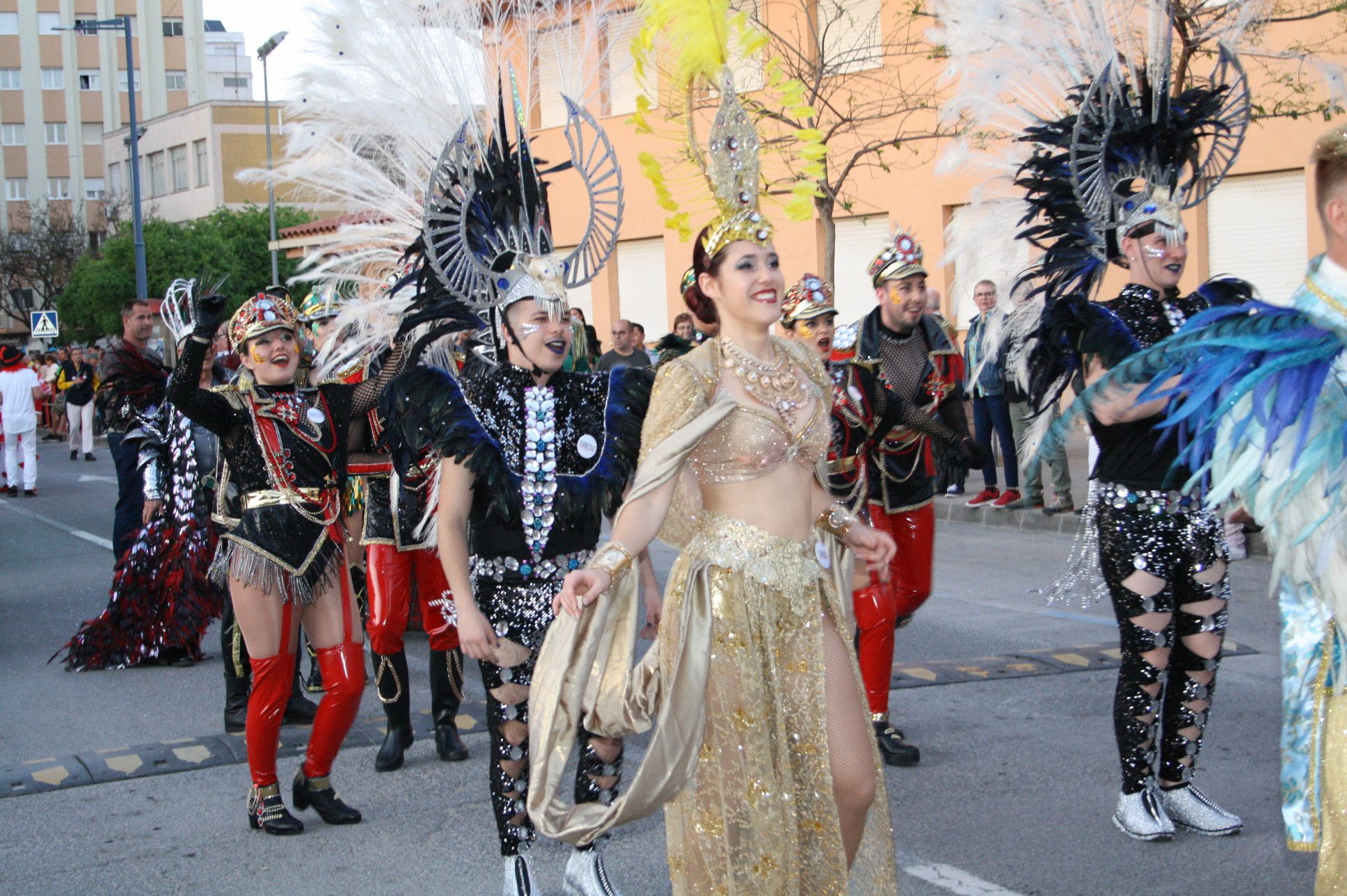 Las mejores imágenes del desfile del Carnaval de Vinaròs