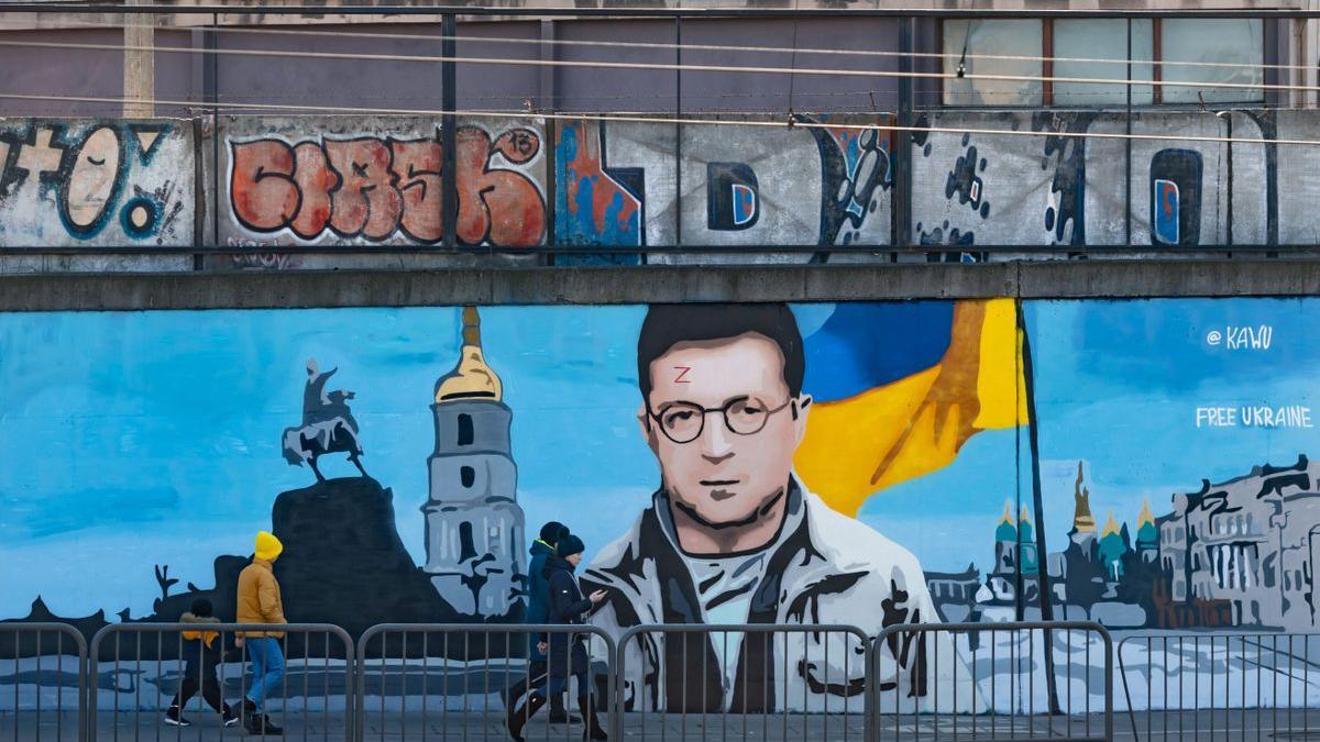 El presidente ucranianos,  Volodímir Zelenski, en un mural en Poznan, Polonia.