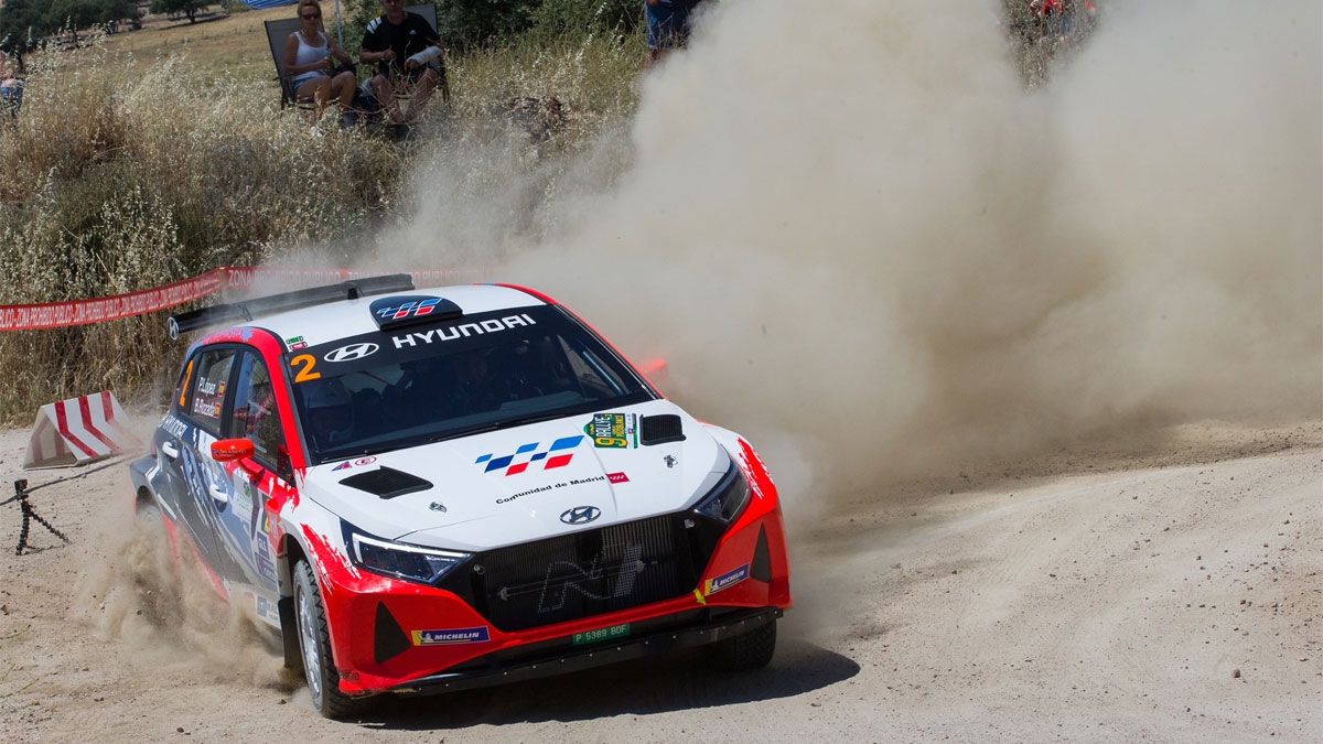 Pepe López, al volante del Hyundai en Pozoblanco