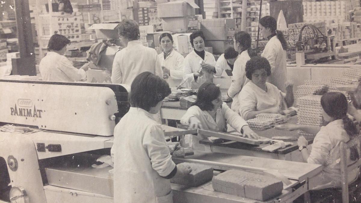 Fabrica de Turros Picó en 1976