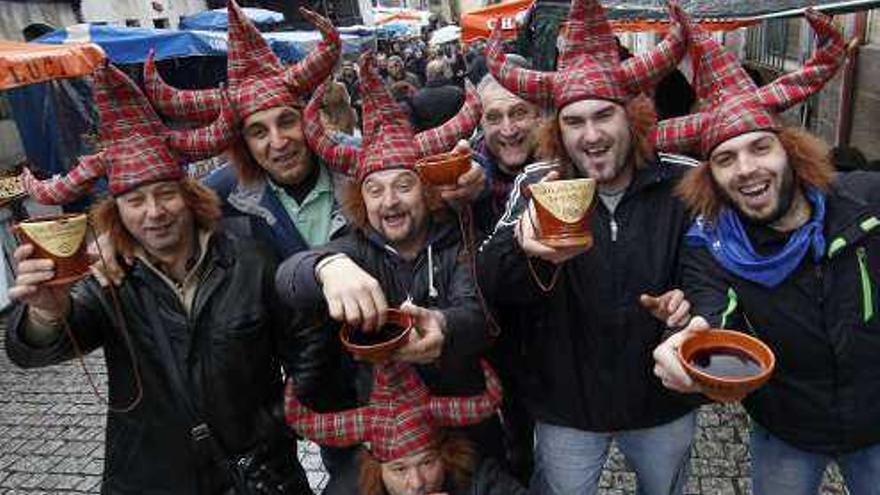 Devoción y jolgorio inundan las calles de Bembrive