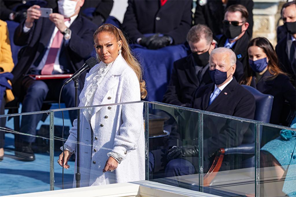 Jennifer López, de blanco impoluto durante la toma de posesión de Joe Biden