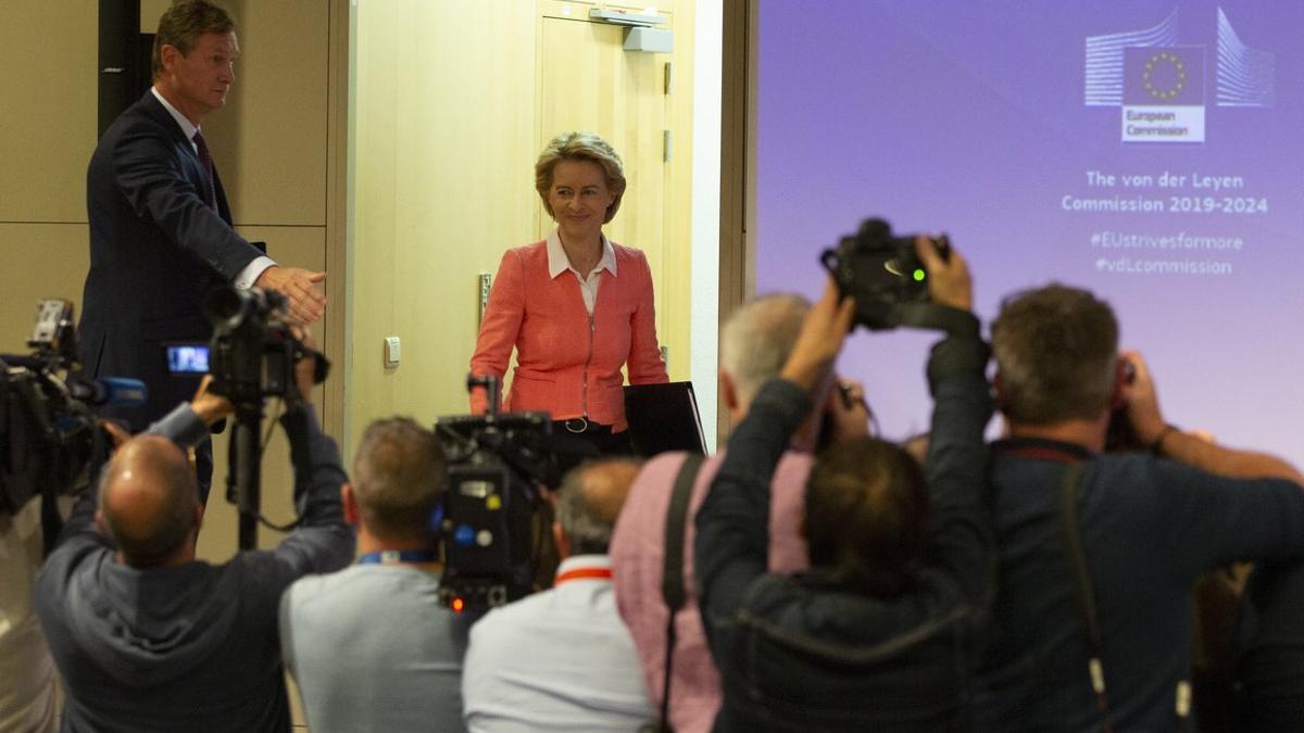 La presidenta de la Comisión Europea, Ursula von der Leyen, presenta a los comisarios de su mandato.