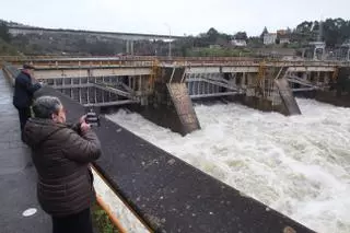 La fuerte crecida de los ríos activa la alerta por desbordamiento en el Miño, Sil, Avia y Arnoia