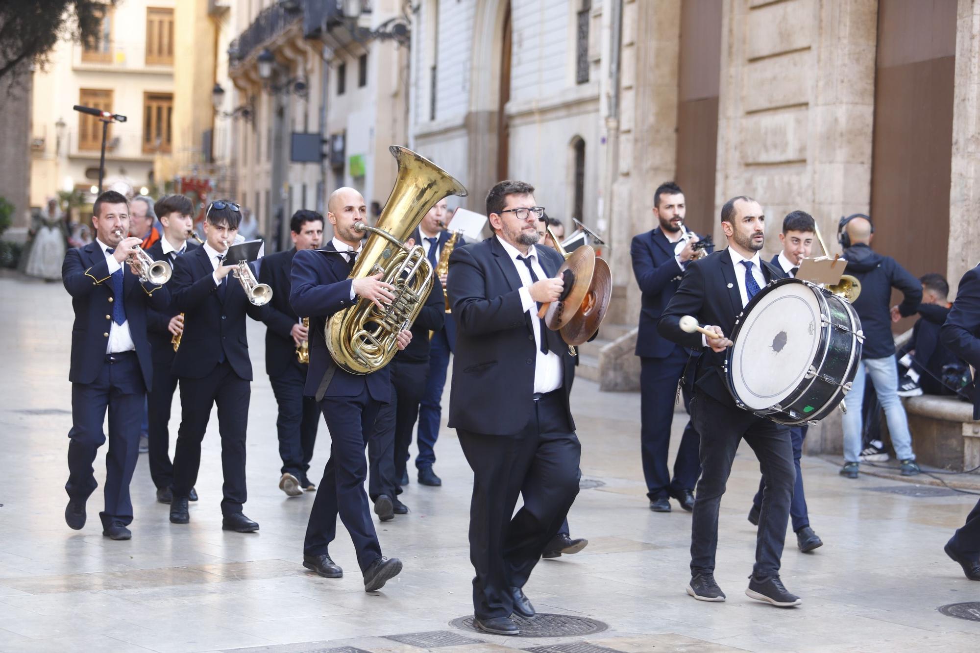 Fallas 2023 | Antología de músicos en la Ofrenda del día 17