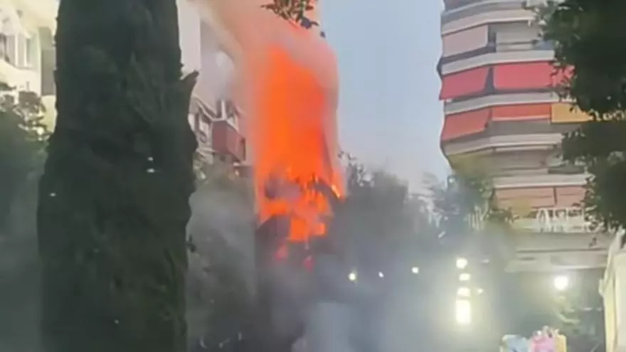 Incendio en la plaza Séneca de Alicante