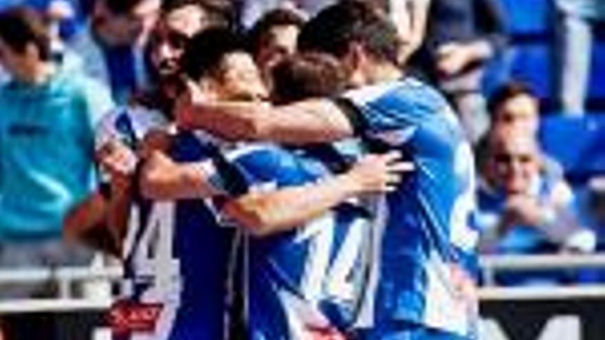 Els jugadors de l&#039;Espanyol celebren el 3-1 a l&#039;RCDE Stadium.