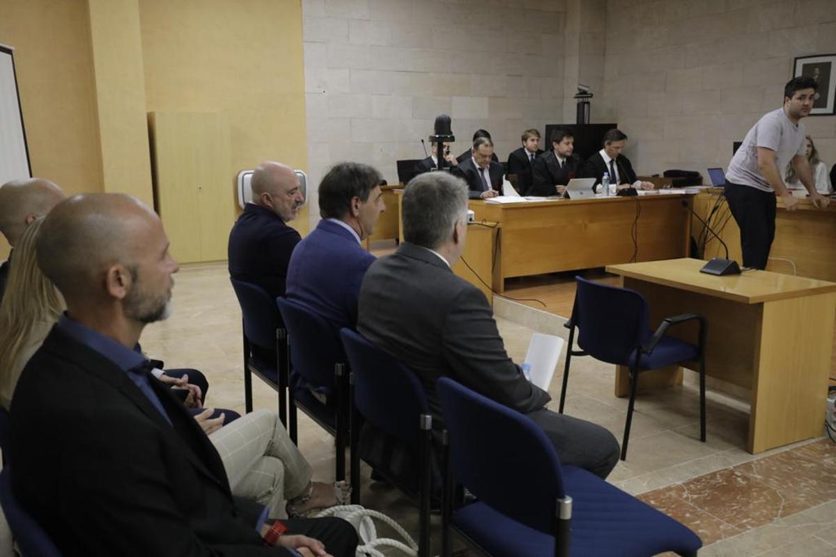 Arranca el juicio a Penalva y Subirán por el caso Cursach Arranca el juicio a Penalva y Subirán por el caso Cursach