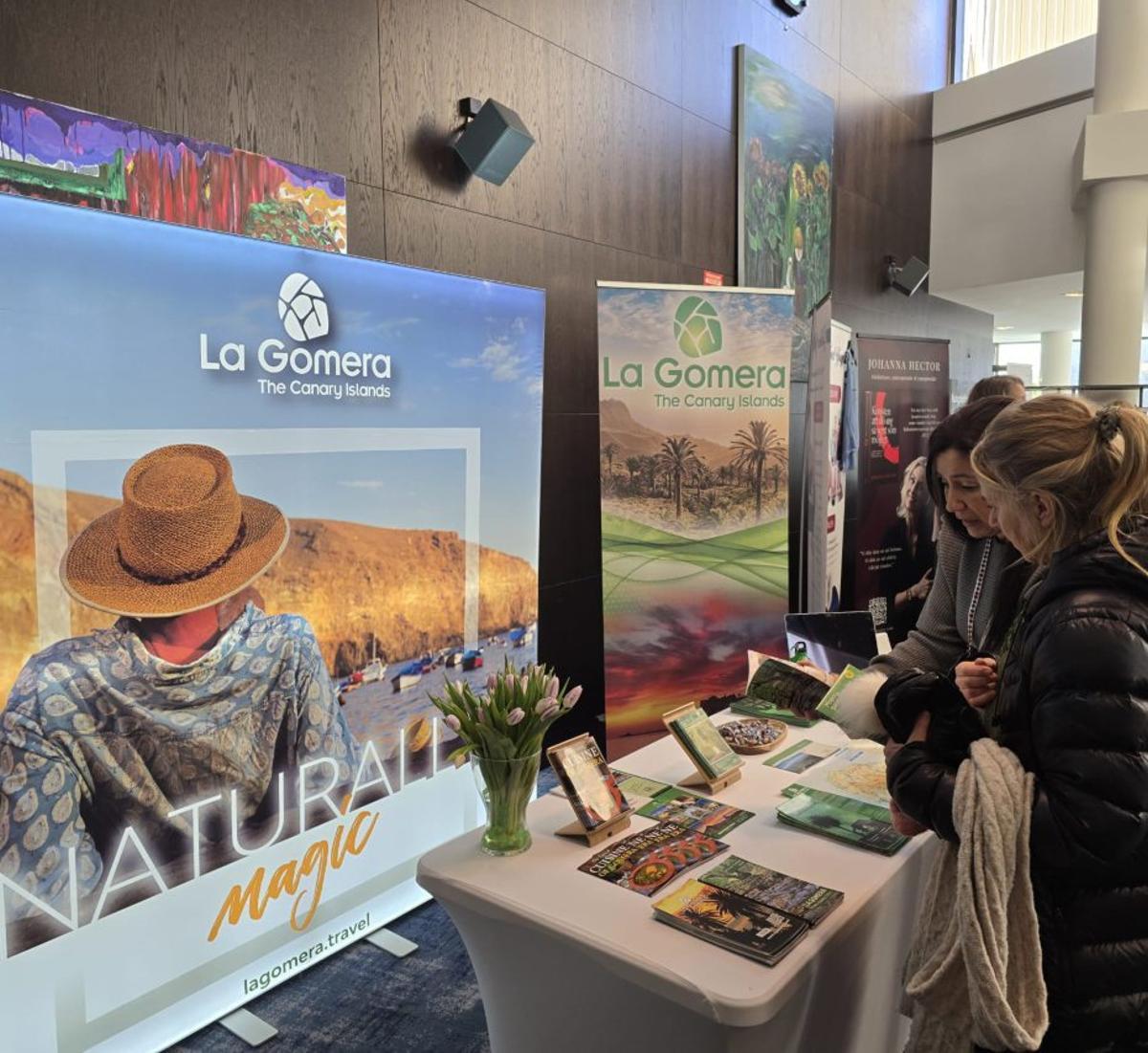 Puesto de La Gomera en una feria turística.