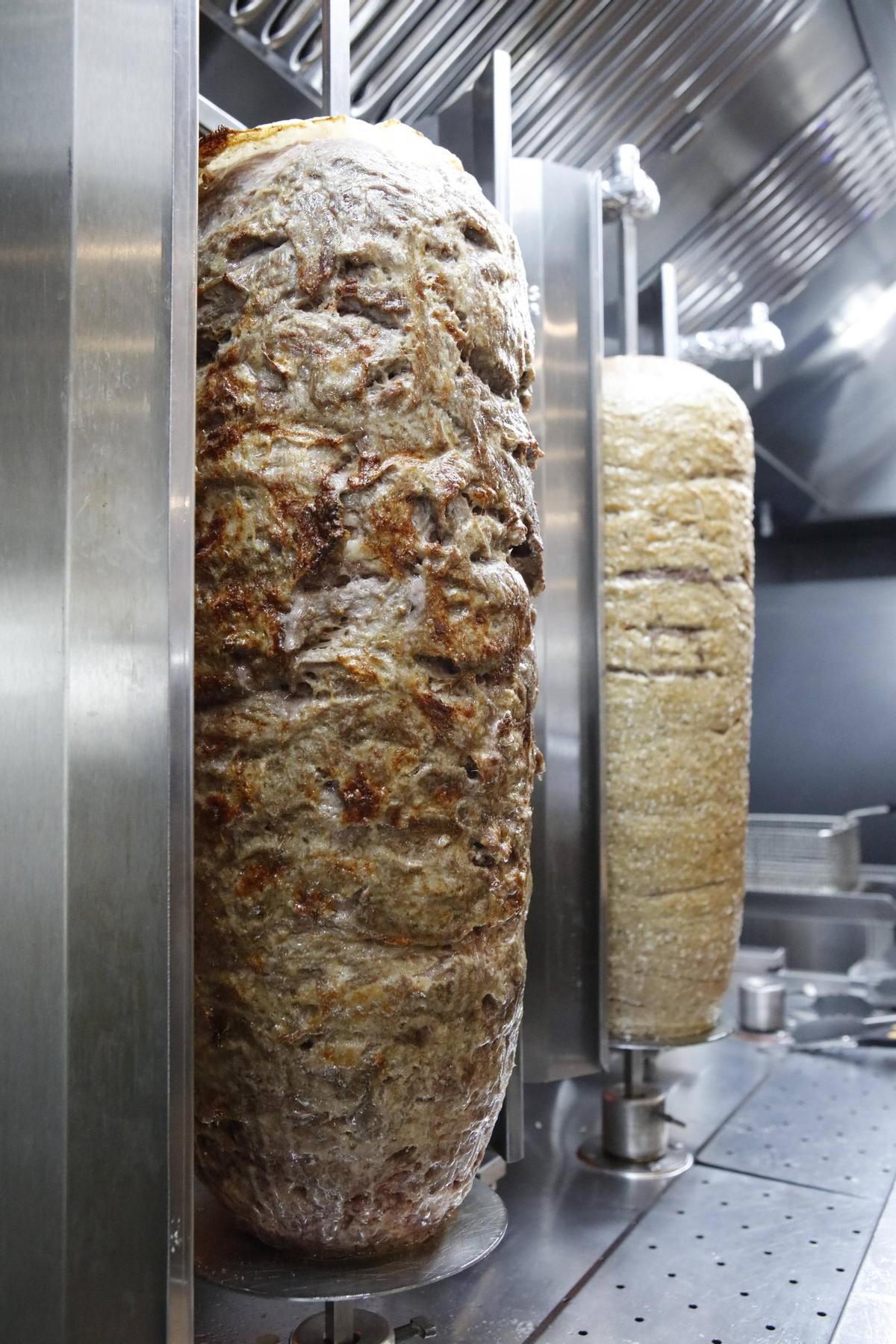 Das Fleisch (links) ist schwäbisches Rindfleisch.