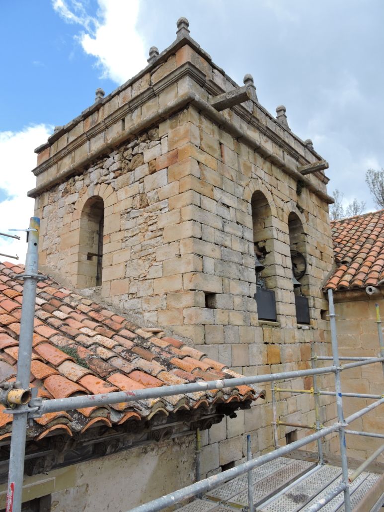 Los andamios invaden el santuario de Sant Joan de Penyagolosa