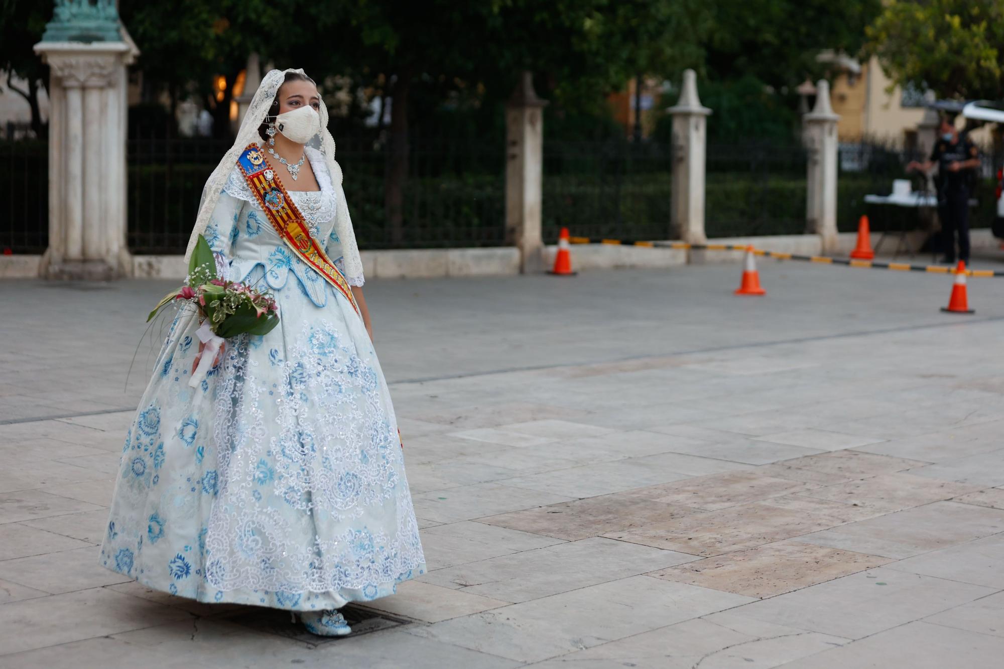 Búscate en el segundo día de Ofrenda por la calle de Caballeros (entre las 20.00 y las 21.00 horas)