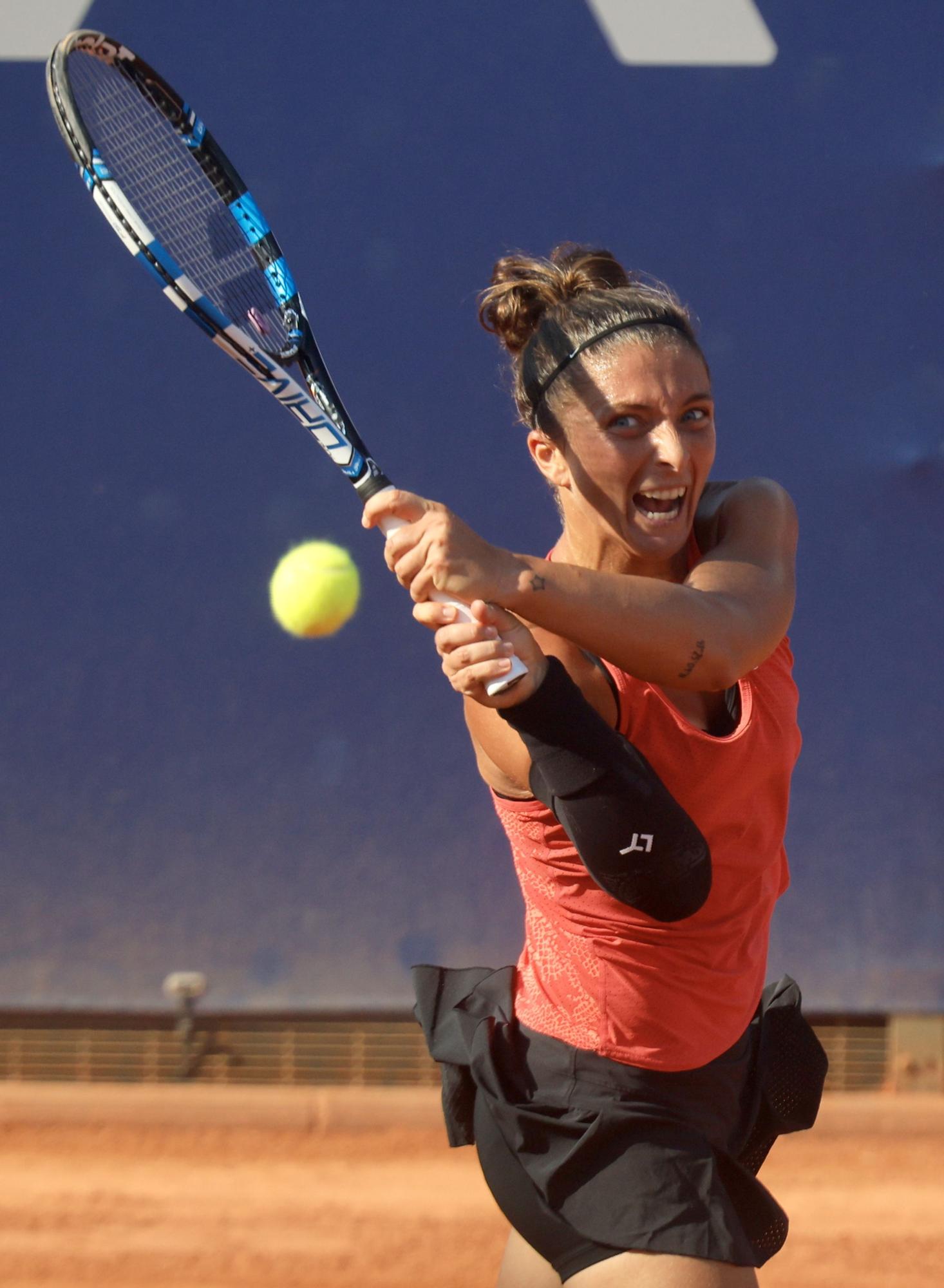 Sara Sorribes cae ante Errani en el BBVA OPEN INTERNACIONAL DE VALENCIA - WTA