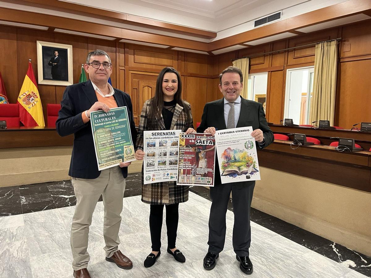 Rafael Asencio, Laura Caballero y Julián Urbano en la presentación de la Federación de Peñas Cordobesas de 9 serenatas en 9 plazas de Córdoba