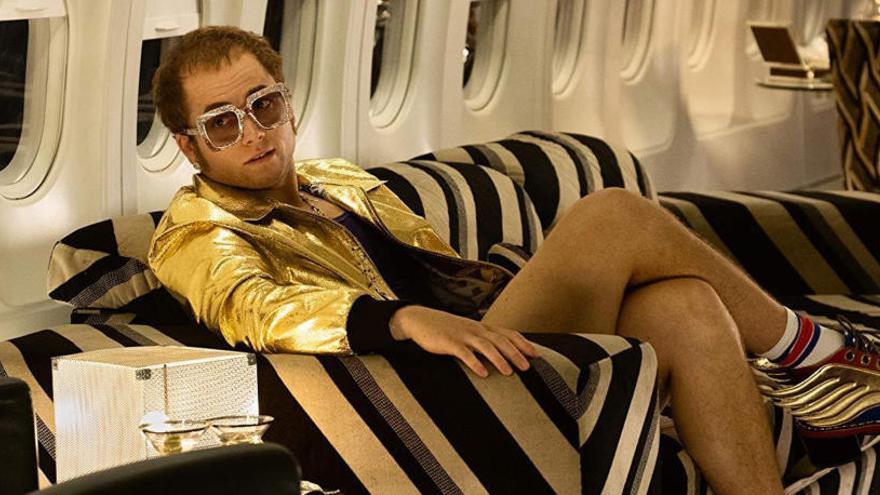 Taron Egerton, Elton John, al film &#039;Rocketman&#039;.