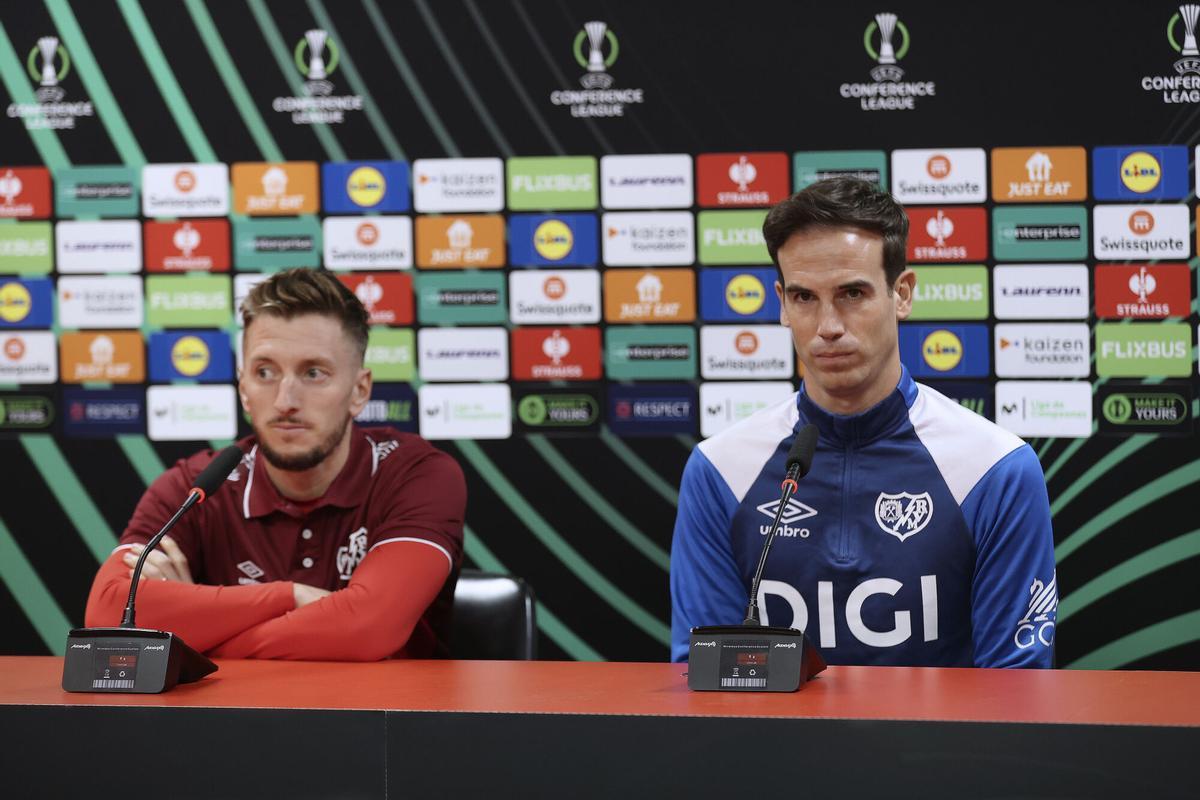 Íñigo Pérez y Balliu en la rueda de prensa previa al partido