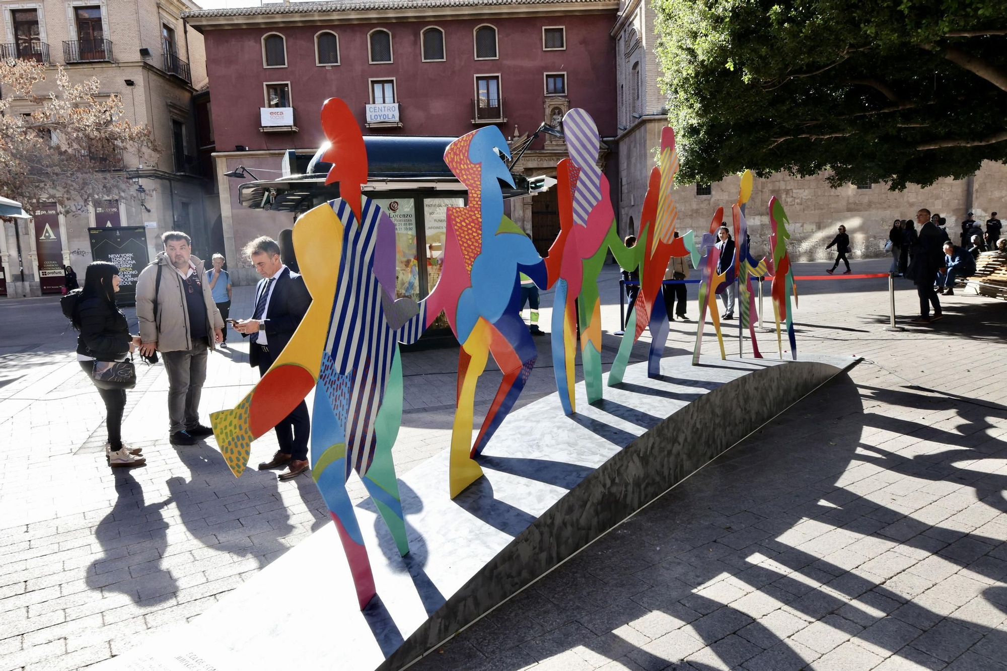 La inauguración de la obra de Gabarrón para conmemorar que Murcia es Capital Española de la Economía Social, en imágenes