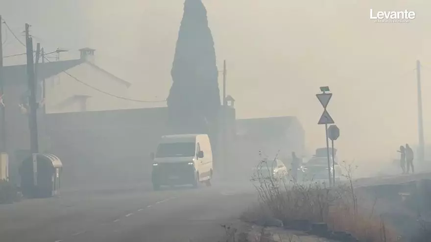 Un incendio en Mas del Jutge pone en alerta Torrent