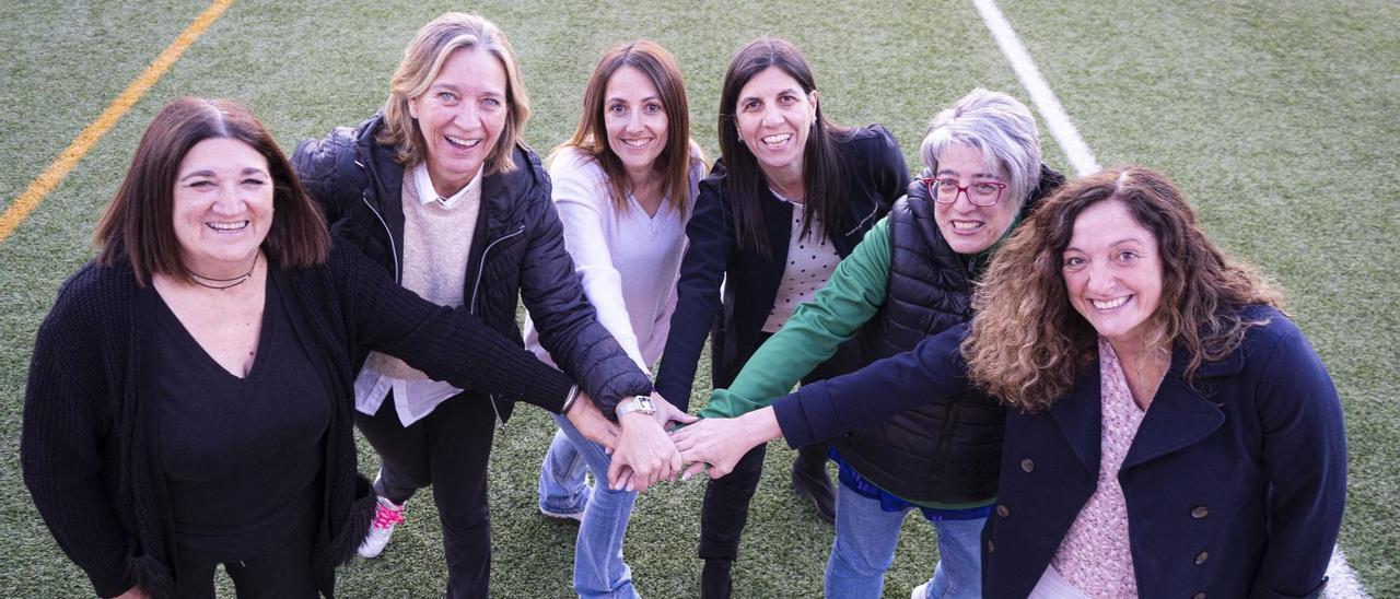 D’esquerra a dreta, Maria Josefa Gómez, Nina Pont, Ruth Guerrero, Eva Fàbregas, Elena Garrote i Montse Gomariz