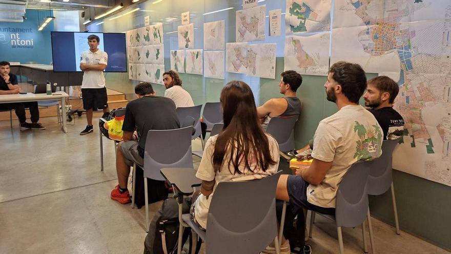 Playas de Ibiza: Sant Antoni pone a punto a su equipo de socorristas para reforzar la seguridad