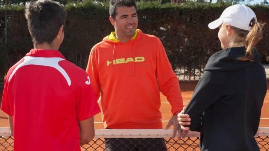 El III torneo de tenis Iván Navarro repartirá 4.500 euros en premios