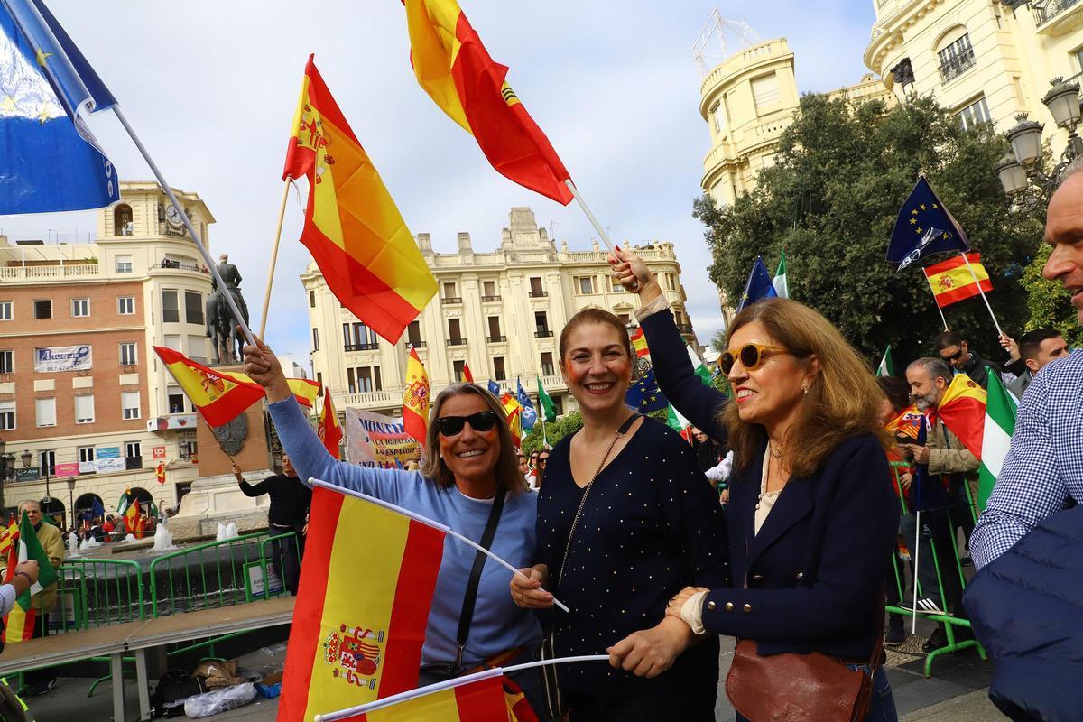 El PP de Córdoba congrega en Las Tendillas a miles de personas contra la amnistía
