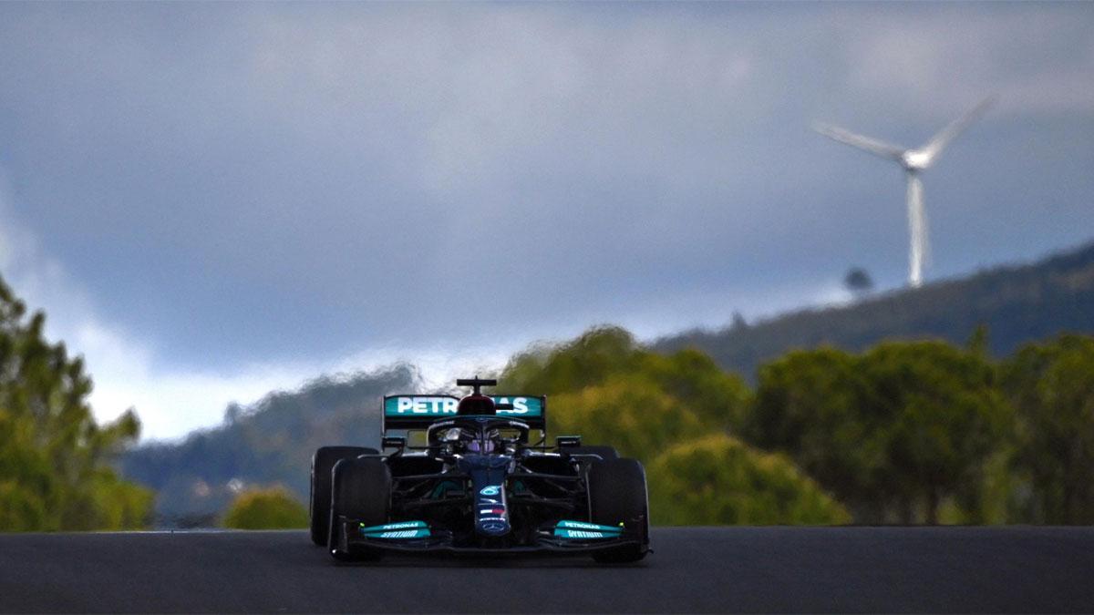 Lewis Hamilton, el más rápido del viernes en Portimao