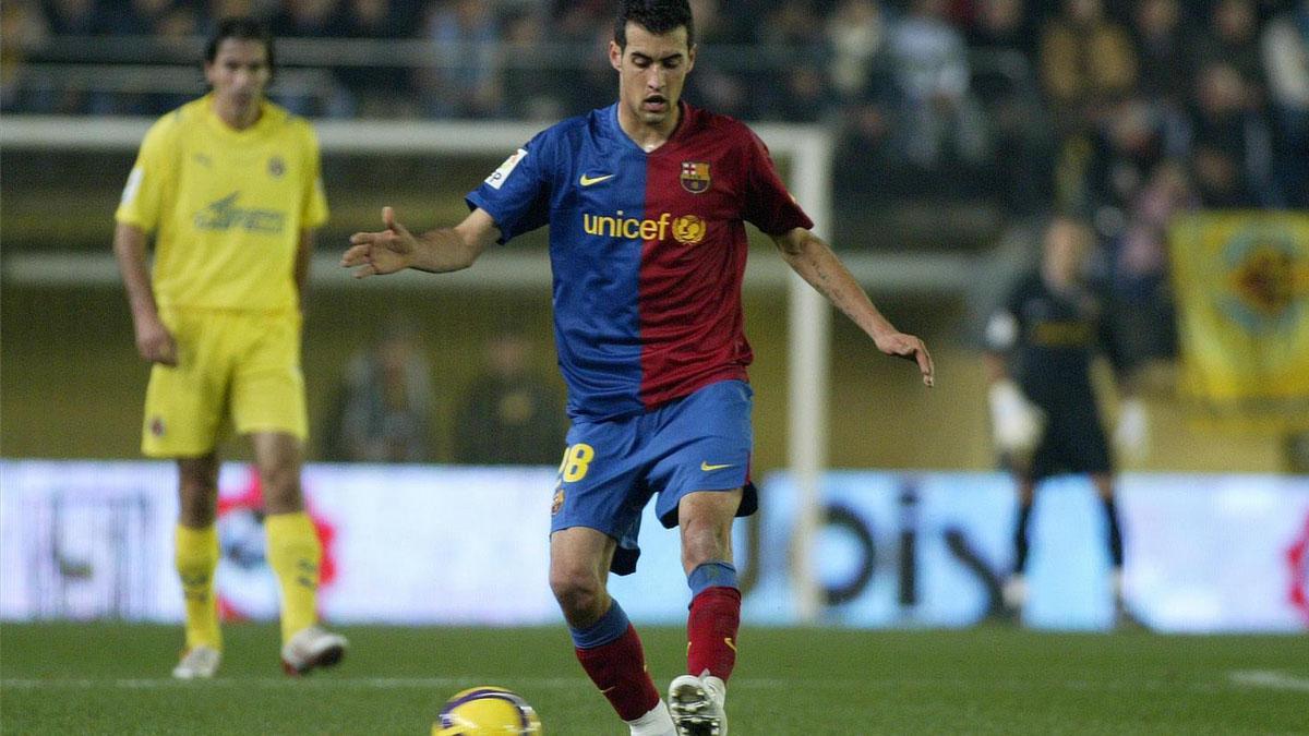 Sergio Busquets enfrentándose al Villarreal por primera vez en la temporada 2008/09