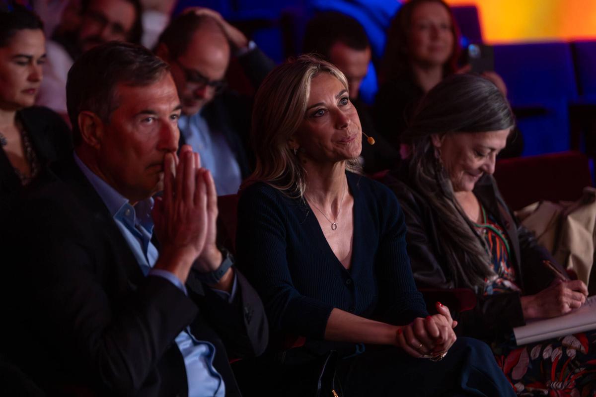 Anna Gener presenta su libro 'Sobre la belleza' en la Torre Glòries