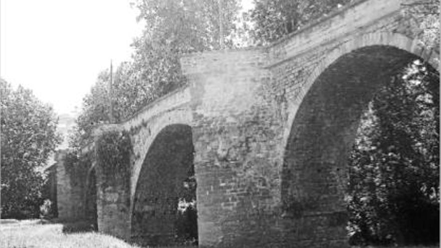 El Pont Nou de Manresa després de la darrera actuació d&#039;urgència, fruit de la caiguda d&#039;un tros de barana