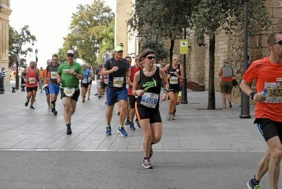 9.000 Läufer aus 49 Ländern gingen am Sonntag den 15.10. an den Start. In der Marathon Disziplin gingen die Deutschen leer aus.