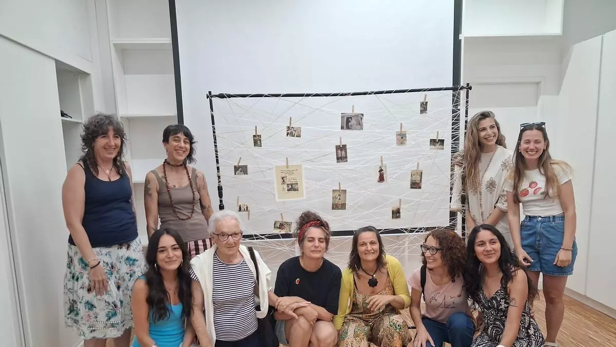 Club de bordado: agulla e fío para resignificar memoria dende a óptica feminina