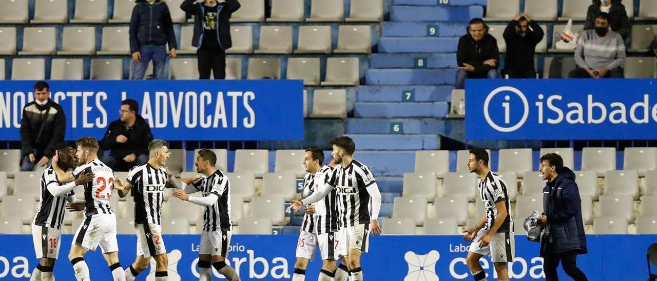 El Castellón completaba su remontada en la Nova Creu Alta con un gol de Mario Barco, que debía pedir el cambio poco después por un Juanto Ortuño que acabó sellando la crucial victoria (1-3).